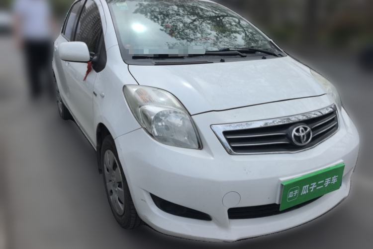 Used Toyota Yaris 2011 1.6E Automatic Charm Edition Front Right 45 Deg