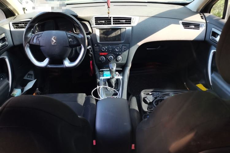 Used DS 6 2014 1.6T Elegant Version THP160
