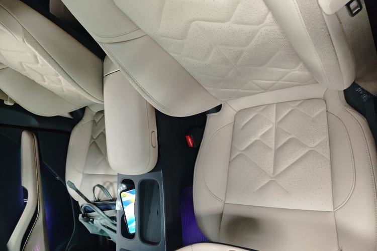 Used Nio ET5T 2024 75kWh Touring Left Front Seat