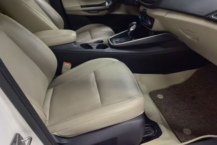 Used Ford Escort 2015 1.5L Automatic Fashion Model
