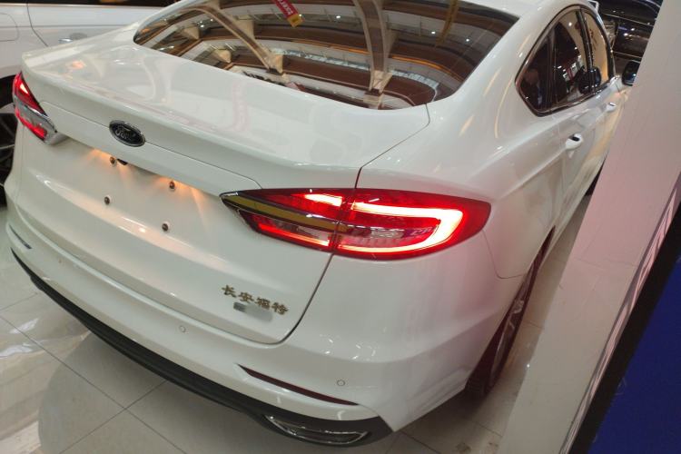 Used Ford Mondeo 2020 EcoBoost 180 Stylish Model Rear Right 45 Deg