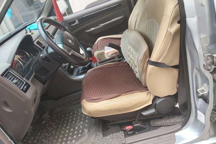 Used Foton Sapporo 2021 1.5L Two-Wheel Drive China VI Standard Chuangfu Xiaohuolang DAM15KL Left Front Seat