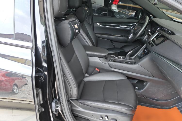 Used Cadillac XT5 2022 2.0T Two-Wheel Drive Luxury Version