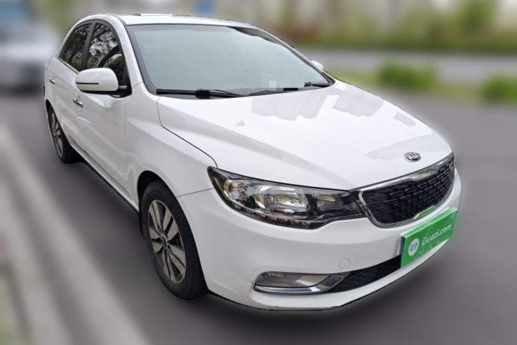 Used Kia Forte 2014 1.6L AT Premium Model Front Right 45 Deg