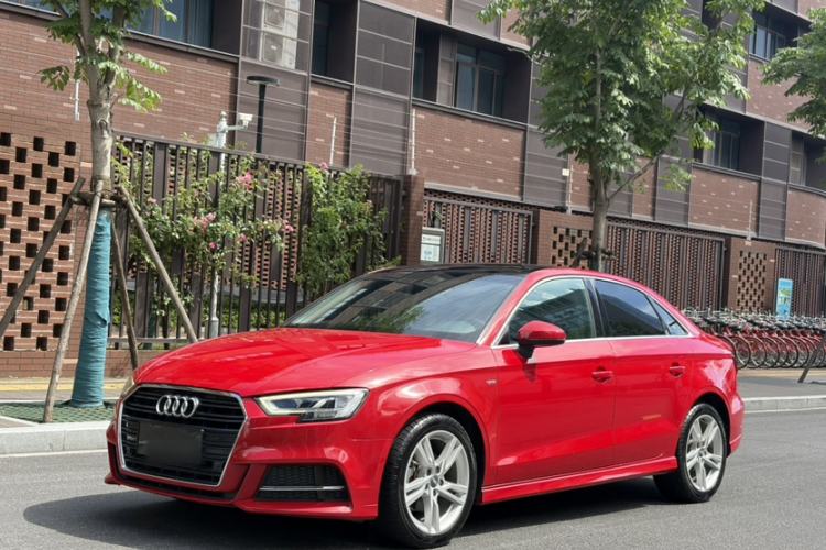 Used Audi A3 2019 Limousine 35 TFSI Fashion Edition China VI Emission Standard Guazi used car, China used car export, Used car for sale, Used cars, Cheapest cars for sale