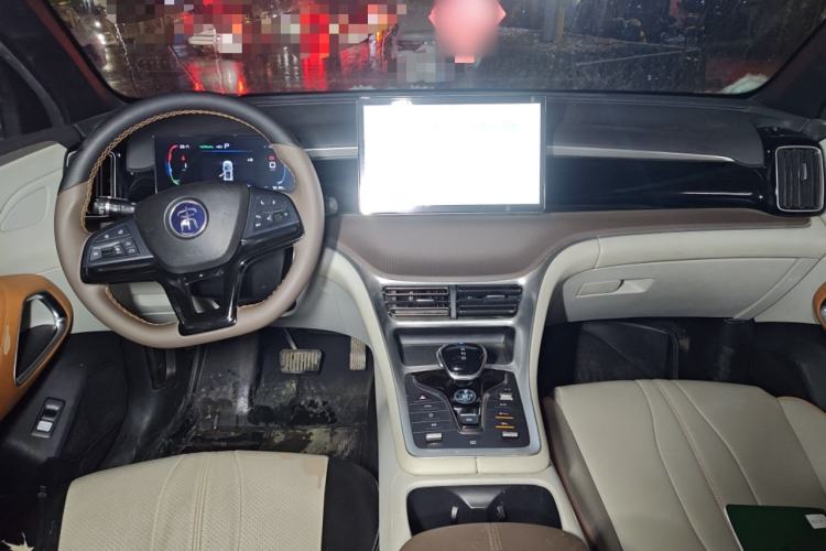 Used BYD Song Pro New Energy 2022 DM-i 110km Flagship Model Center Console