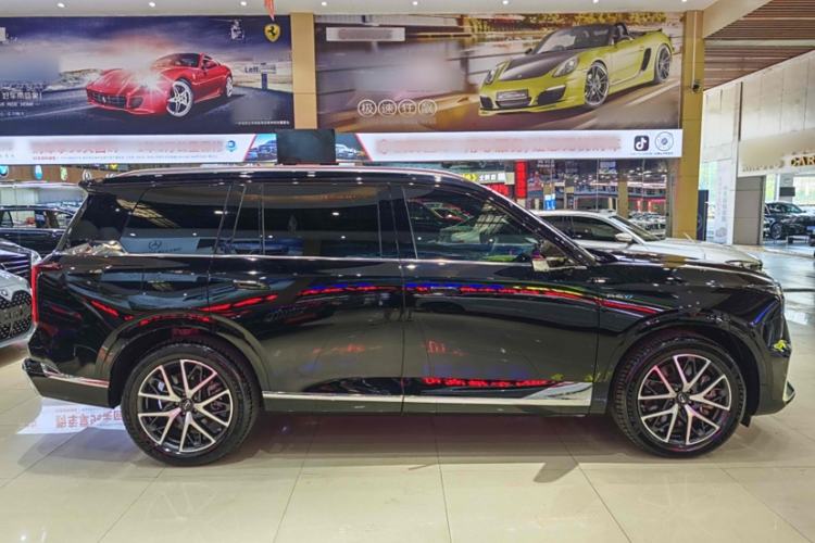 Used GAC Trumpchi ES9 2024 PHEV with 143 km Max