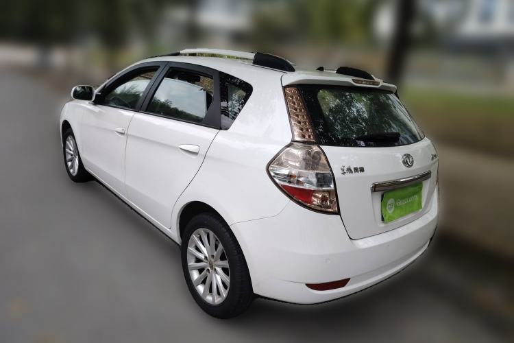 Used Dongfeng Aeolus H30 2010 1.6L Automatic ZunYa Trim
