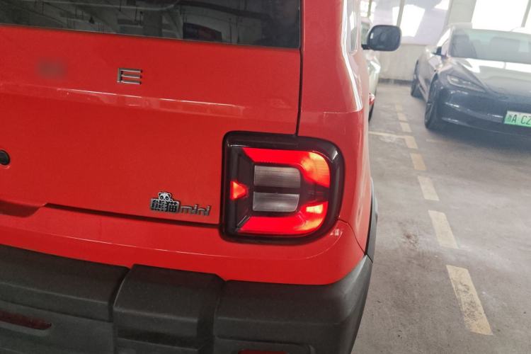 Used Geely Galaxy Panda 2024 200km Panda Rider Right Rear Taillight