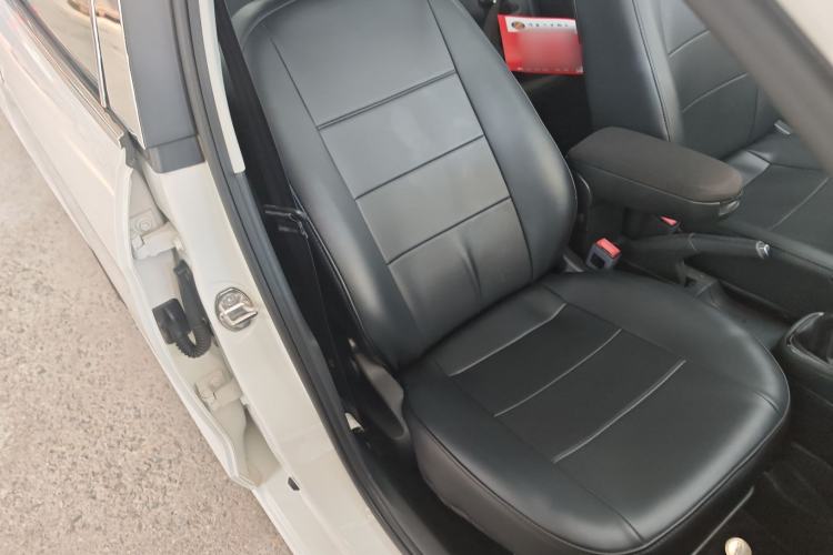 Used Volkswagen Jetta 2015 1.6L Manual Comfort Model
