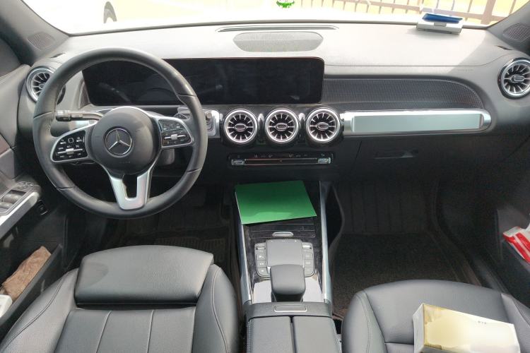 Used Mercedes-Benz GLB 2022 GLB 220 Fashion Model Center Console