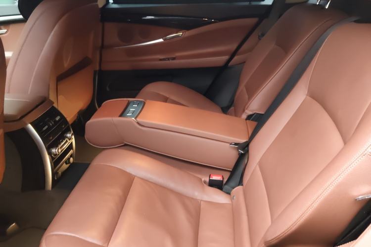 Used BMW 5 Series GT 2015 535i Leading Model