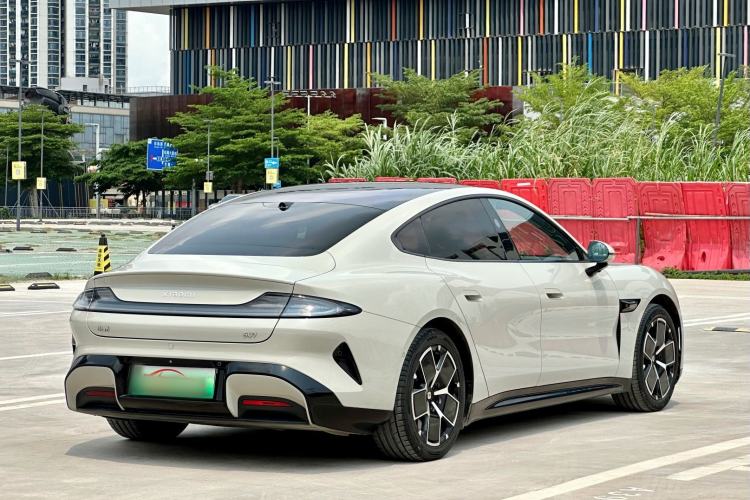Used Xiaomi Auto SU7 2024 Rear-Drive Long-Range Intelligent Driving Version Exterior 3