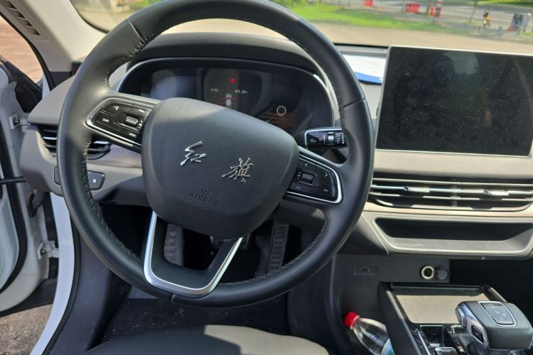 Used Hongqi E-QM5 2022 431 km Charge & Enjoy Edition
