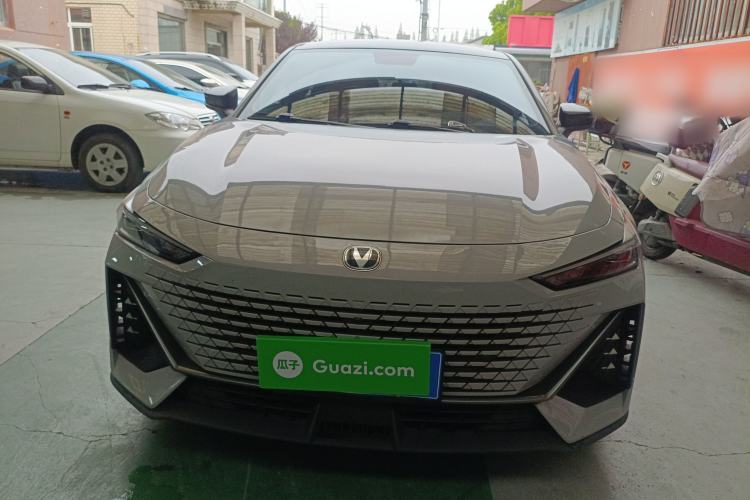 Used CHANGAN UNI-V 2022 1.5T Prestige Version Front