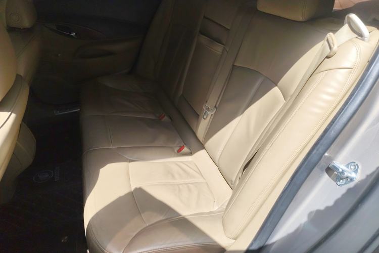 Used Buick LaCrosse 2011 2.4L SIDI Elegant Edition
