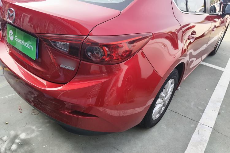 Used Mazda Mazda 3 Axela 2016 Sedan 1.5L Automatic Luxury Model
