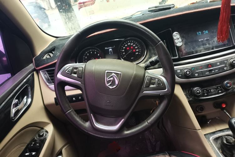 Used Baojun 730 2016 1.5L Manual Luxury Edition 7 Seats
