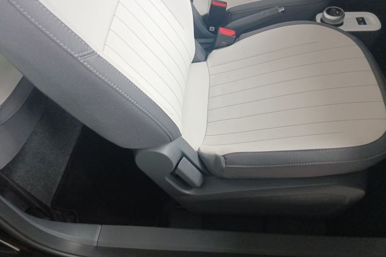 Used Geely Galaxy Panda 2025 210km Panda Kart Right Front Seat