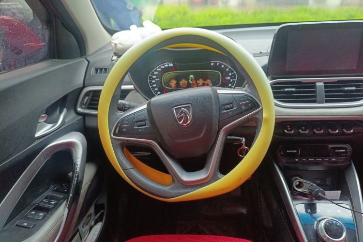Used Baojun 510 2017 1.5L Automatic Fashion Model Steering Wheel