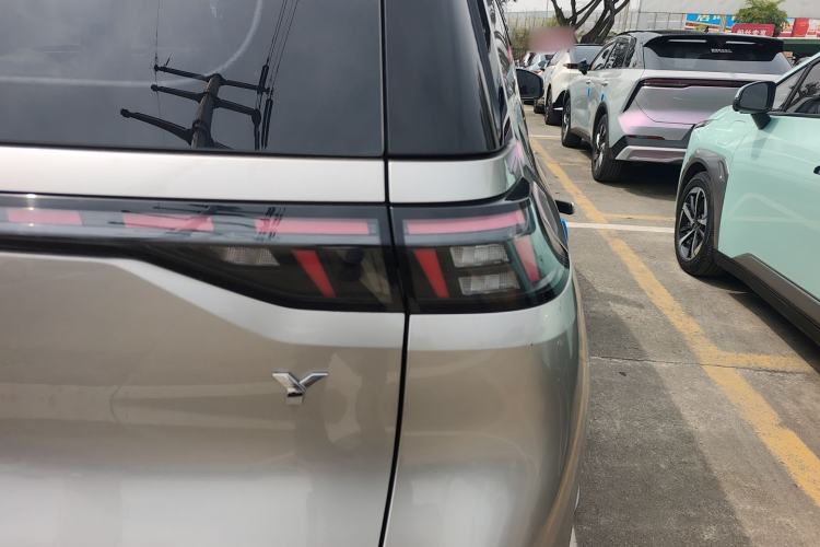 Used AION Y 2022 70 Intelligent Edition Lithium Iron Phosphate
