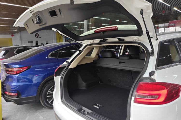 Used Geely Auto Emgrand X7 Sport 2016 1.8TD Automatic ZhiShang Model