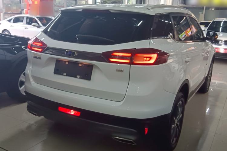 Used Geely Auto Emgrand X7 Sport 2018 1.8TD Automatic Two-Wheel Drive Smart Connect 4G Internet Edition
