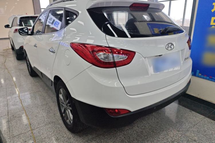 Used Hyundai ix35 2015 2.0L Automatic 2WD Smart Type China IV
