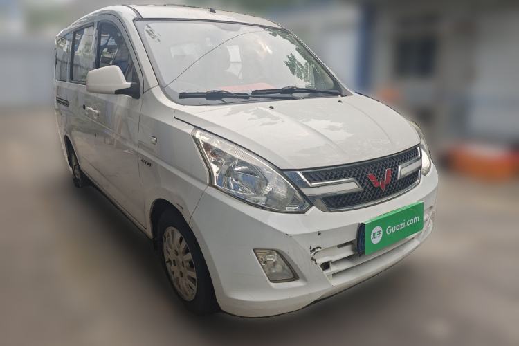 Used Wuling Rongguang V 2018 1.5L Standard Version Front Right 45 Deg