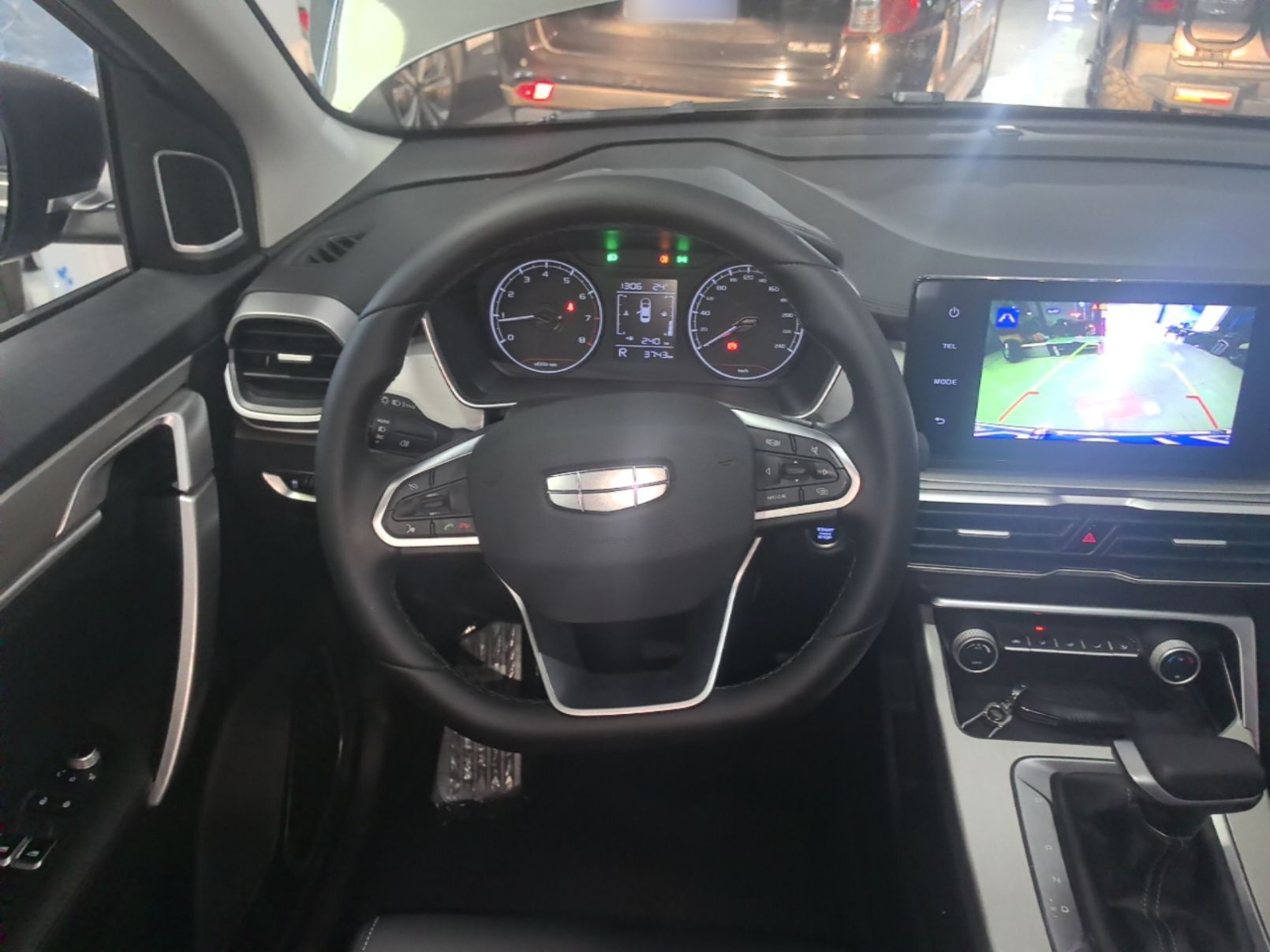 Geely Auto Coolray 2025 1.5L CVT Super Edition — снимка 13