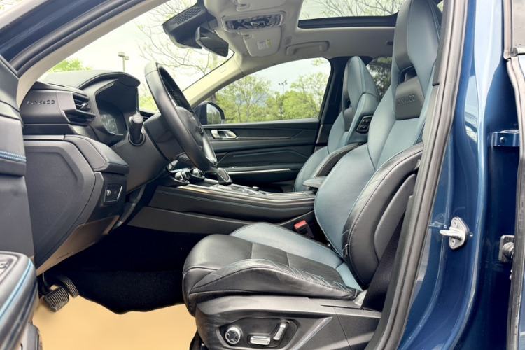 Used Lynk & Co 05 2022 2.0T Two-Wheel Drive Shine Halo
