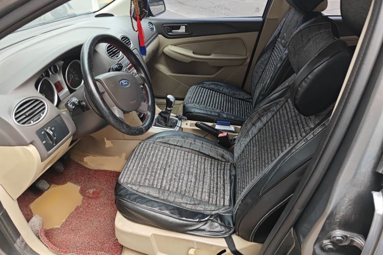 Used Ford Focus 2013 Sedan Classic 1.8L Manual Base Model Left Front Seat