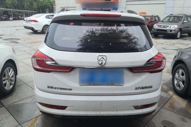 Used Baojun 310W 2017 1.5L Manual Fashion Model China V
