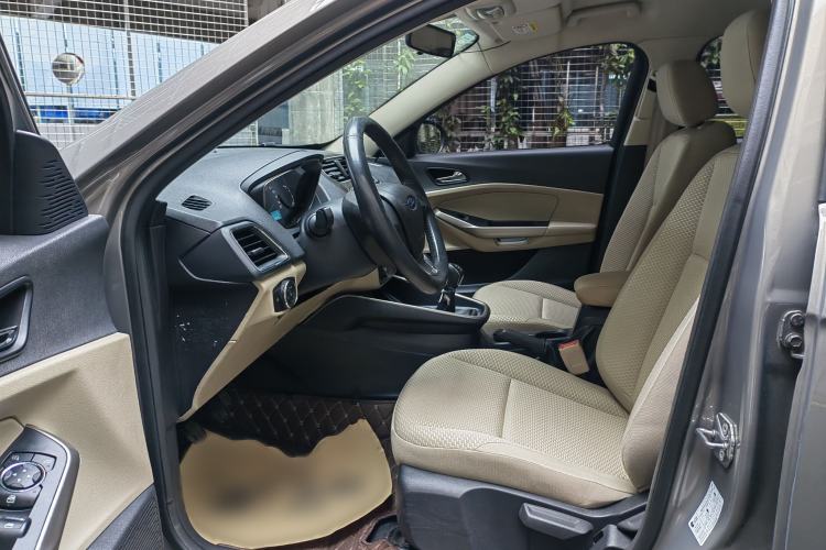 Used Ford Escort 2015 1.5L Manual Comfort Model Interior 2