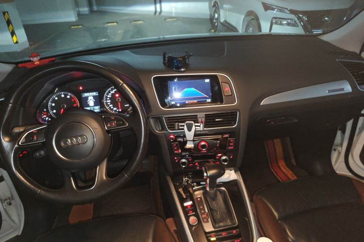 Used Audi Q5 2017 Plus 40 TFSI Technology Model