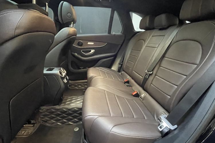 Used Mercedes-Benz GLC 2022 Facelifted GLC 300 L 4MATIC Luxury Edition Interior 12