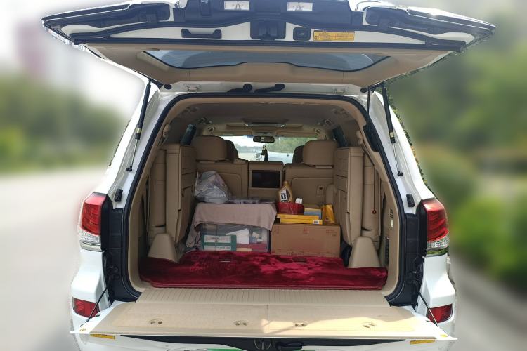 Used Lexus LX 2009 570
