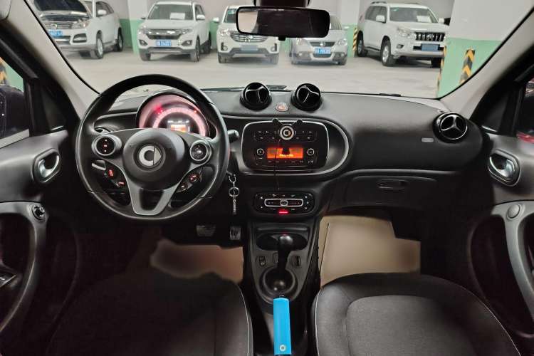 Used smart forfour 2016 1.0L 52 kW Passion Edition