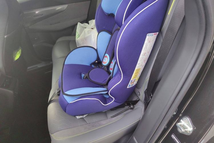 Used Lynk & Co 08 EM-P 2023 120km Long-Range Pro