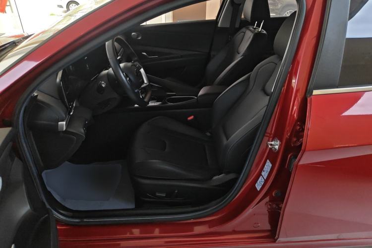 Used Hyundai Elantra 2021 1.5L CVT LUX Prestige Edition