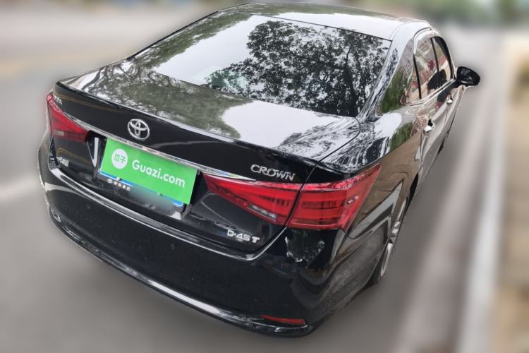 Used Toyota Crown 2015 2.0T Fashion Edition Rear Right 45 Deg