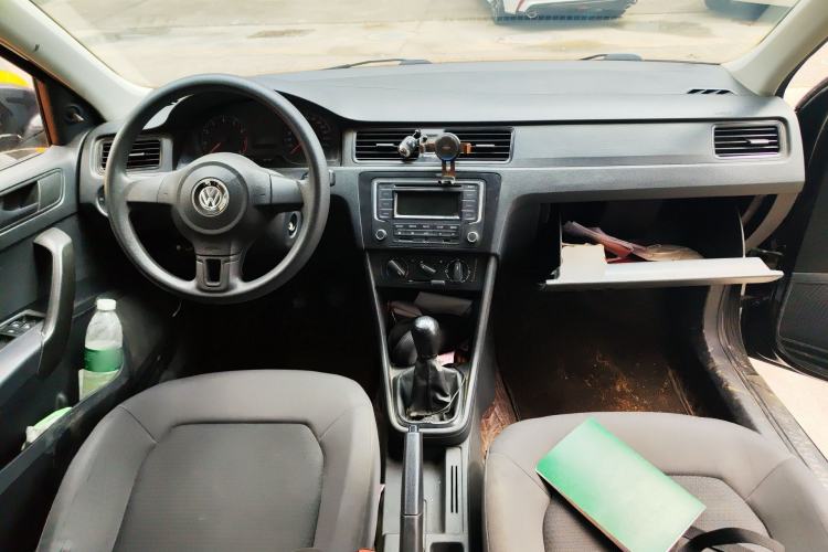 Used Volkswagen Santana 2013 1.6L Manual Fashion Edition Center Console