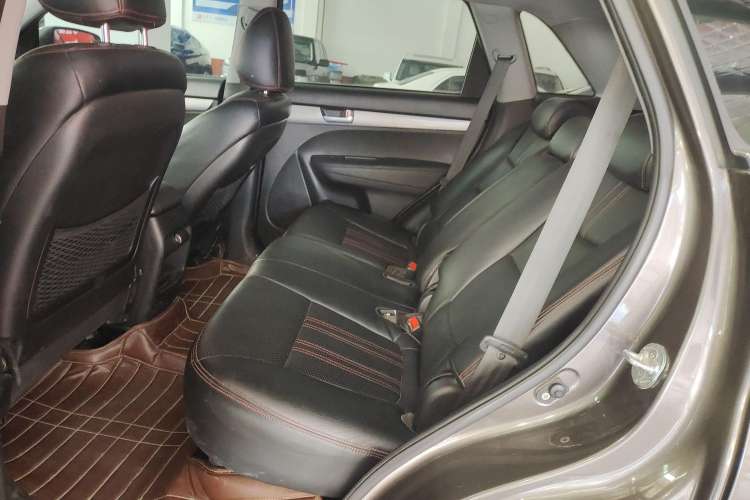 Used Kia Sorento 2013 2.4L 5-Seater Gasoline Comfort Version China IV Standard
