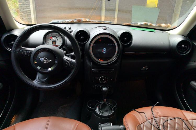 Used MINI Countryman 2013 1.6T COOPER ALL4 Fun Center Console