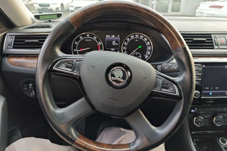 Used Skoda Superb 2016 TSI380 DSG Prestige Edition Steering Wheel