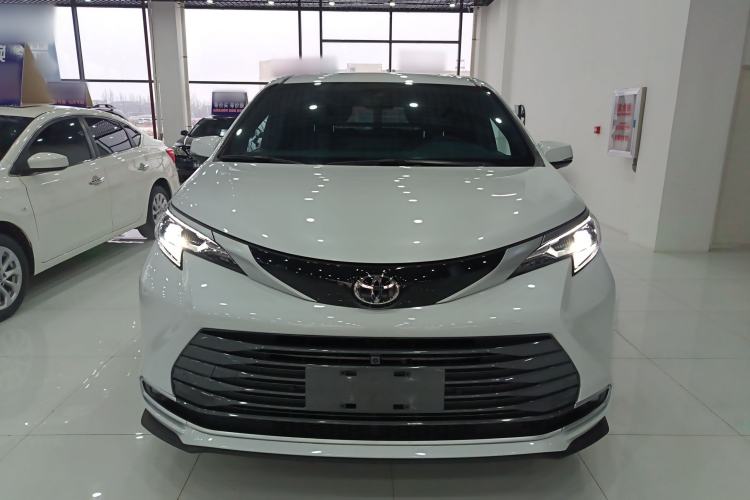 Used Toyota Sienna 2024 2.5L Hybrid Four-Wheel Drive Prestige Edition