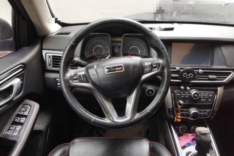 Used Zotye Domy X5 2015 1.5T CVT ZhiXian Model China IV Standard
