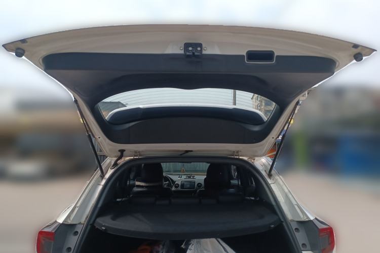 Used Honda XR-V 2015 1.8L VTi CVT Luxury Edition Trunk