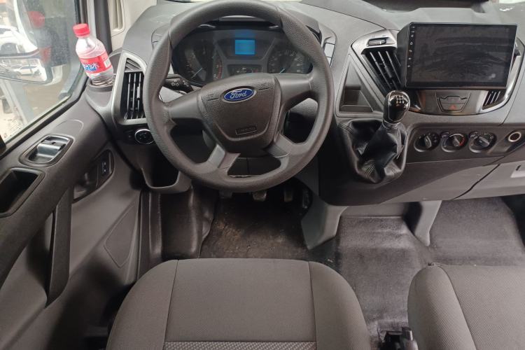 Used Ford Transit 2017 2.0T Diesel Multi-Function Commercial Vehicle Short Wheelbase Mid-Roof China V Standard
