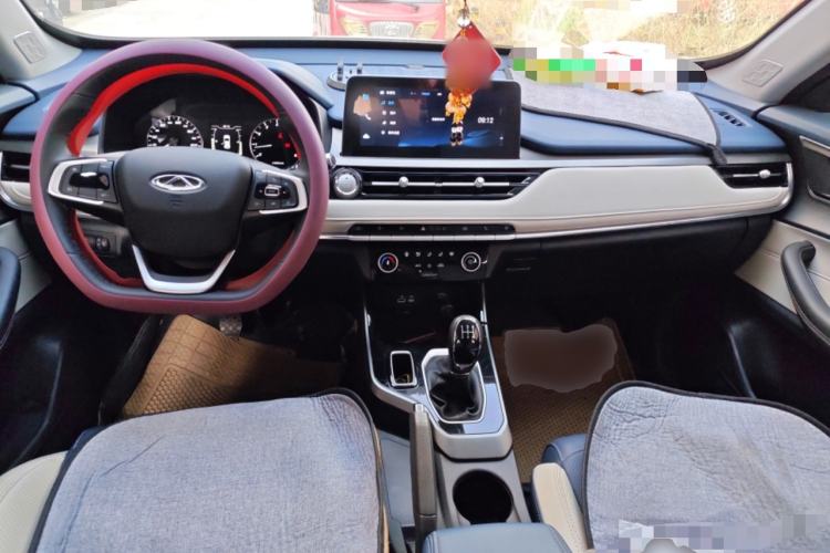 Used Chery Tiggo 5x 2023 1.5L Manual Fashion Edition Center Console